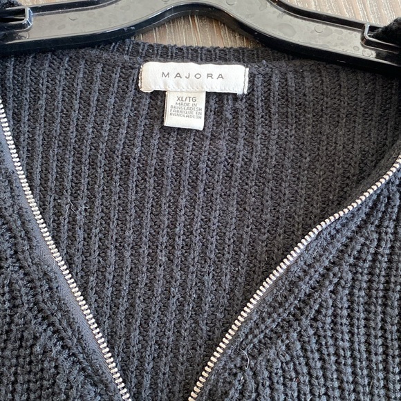 Majora ladies black sweater with zipper at the front. - Picture 3 of 7
